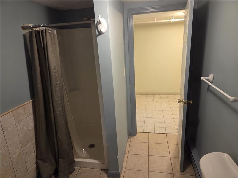 1004 Belmont St - Photo 3 of 26
