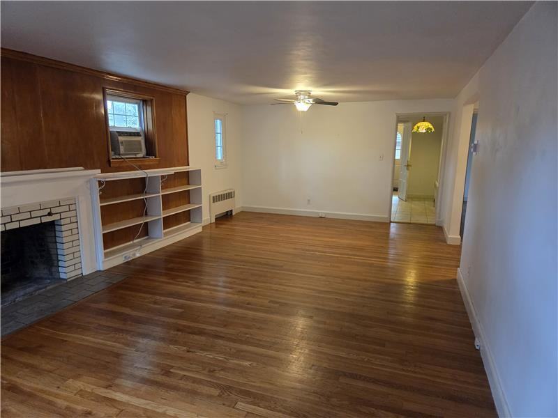 1004 Belmont St - Photo 7 of 26