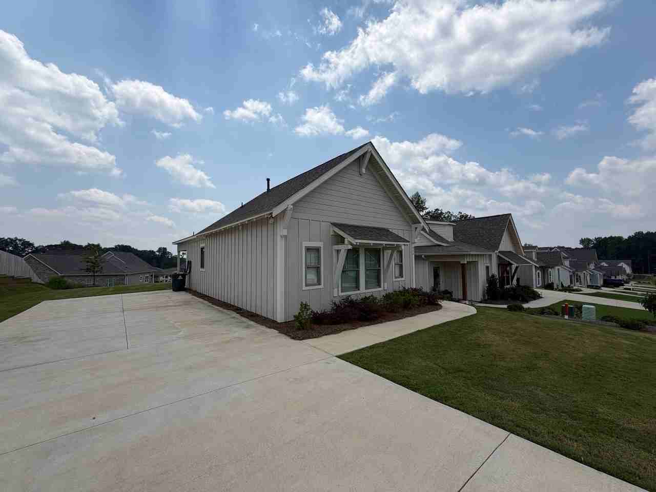 632 Shropshire Dr - Photo 5 of 14