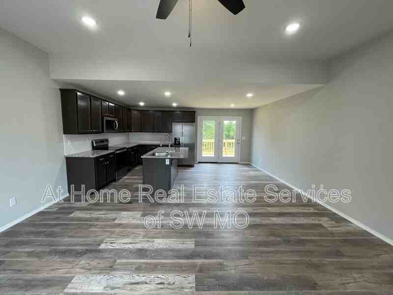 3897 W Linwood St - Photo 2 of 18