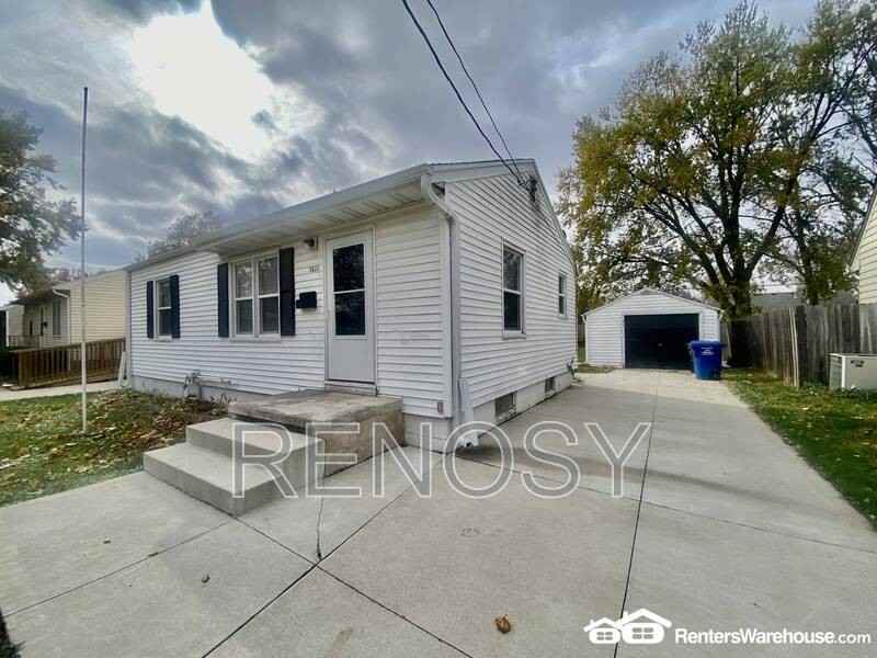 3822 52nd St - Photo 2 of 15