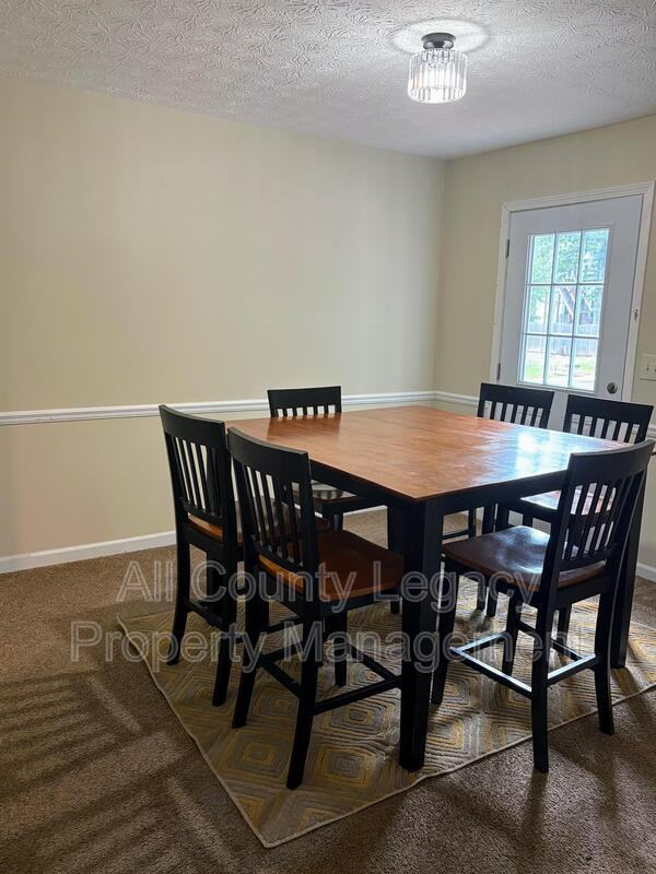 1224 Cone Cir - Photo 3 of 15