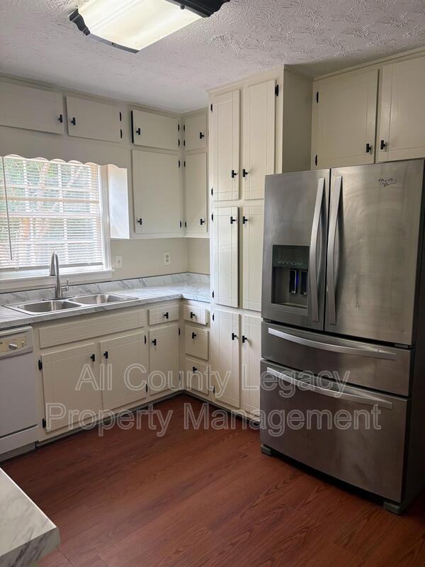 1224 Cone Cir - Photo 4 of 15