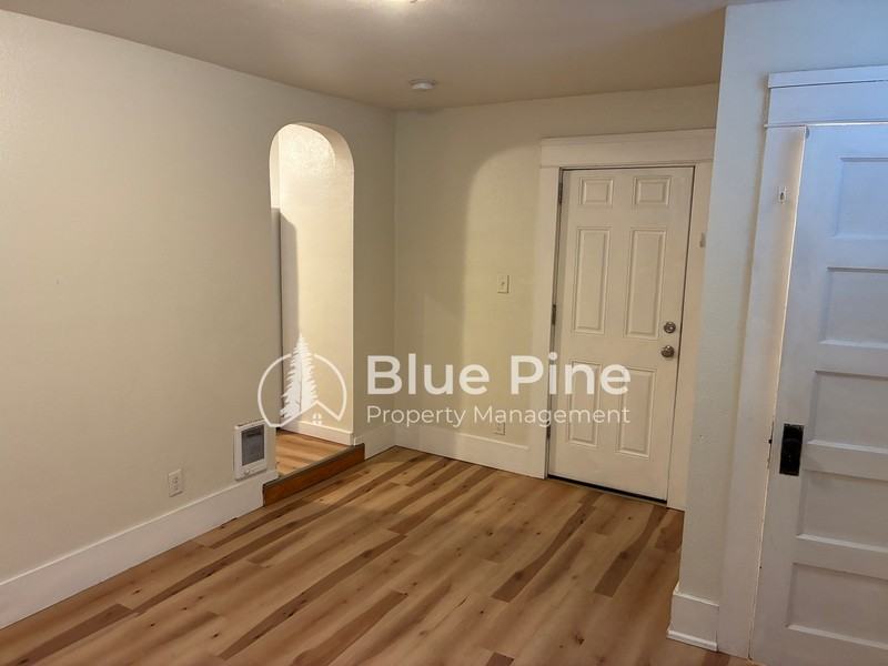 1414 N Garfield Ave #1 - Photo 5 of 8