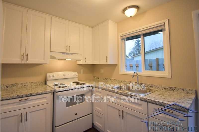 742 Se 13th Ave - Photo 6 of 15