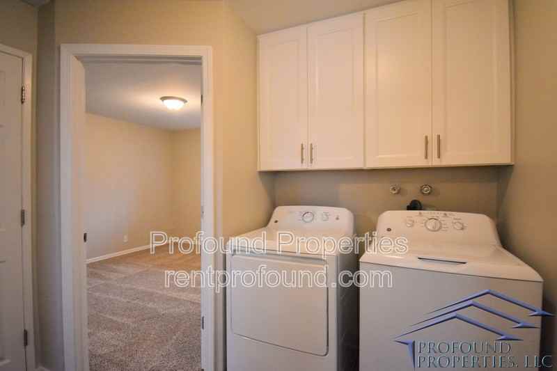 742 Se 13th Ave - Photo 7 of 15