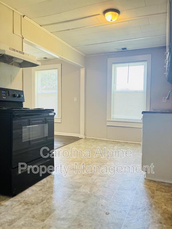 2710 Birchfield Ln - Photo 4 of 22