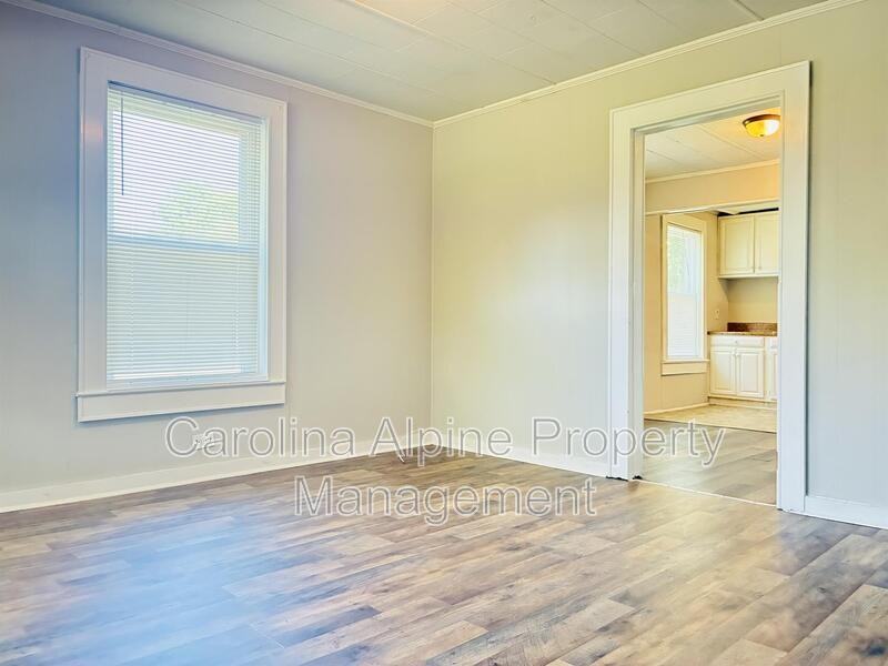 2710 Birchfield Ln - Photo 7 of 22