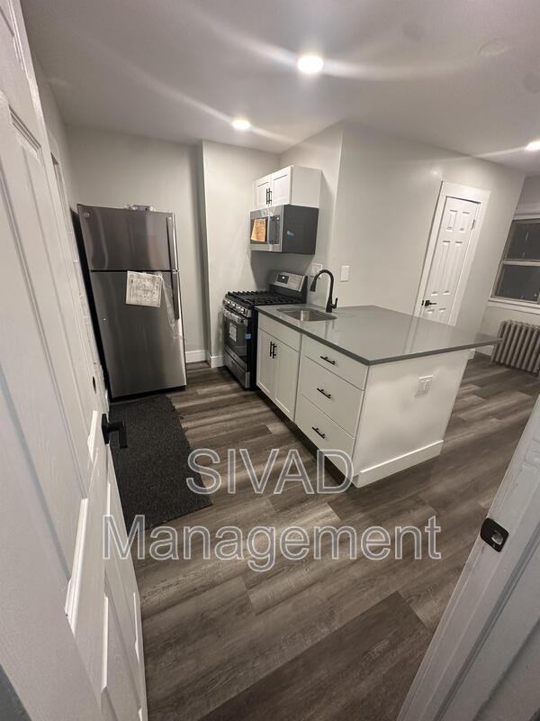 526 S 10th Ave - Photo 2 of 13