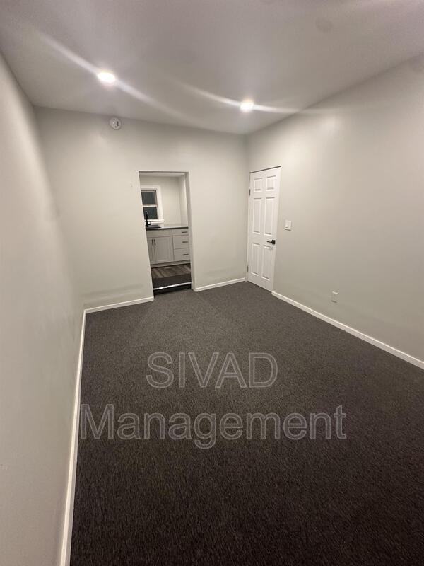 526 S 10th Ave - Photo 7 of 13