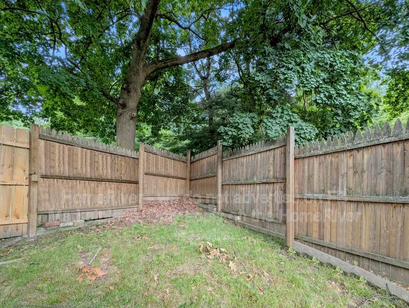 500 Tingley Ave - Photo 4 of 21