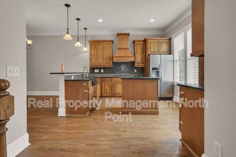 3026 Eltham Pl - Photo 5 of 41