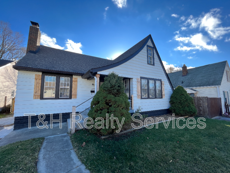 4901 Young Ave - Photo 4 of 29