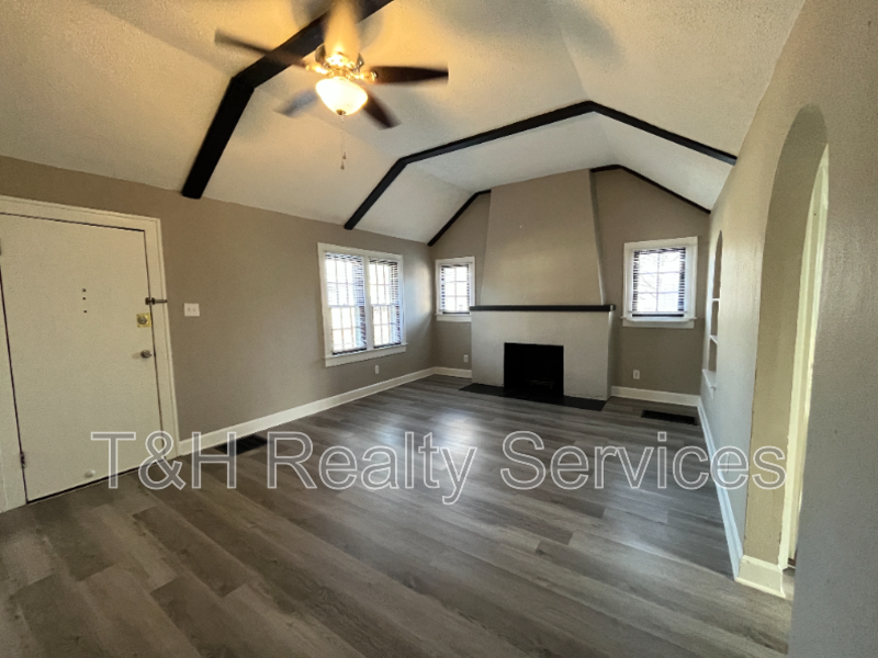 4901 Young Ave - Photo 5 of 29