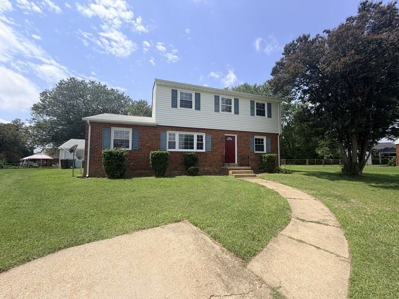 506 Mansfield Dr - Photo 2 of 11