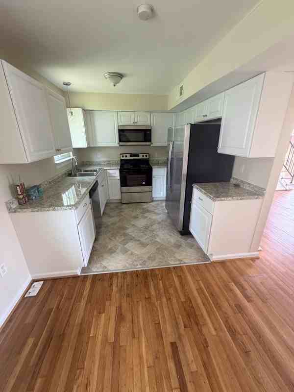 506 Mansfield Dr - Photo 5 of 11