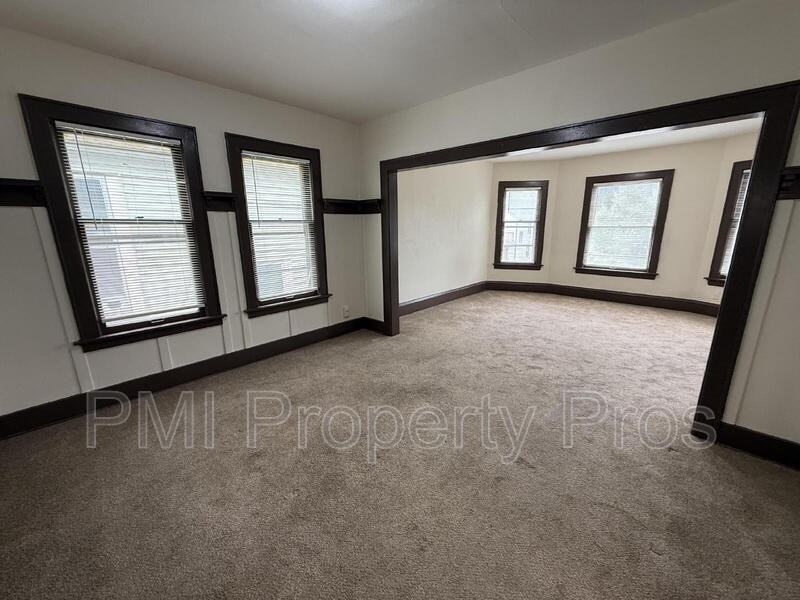 2532 N 37th St - Photo 7 of 21