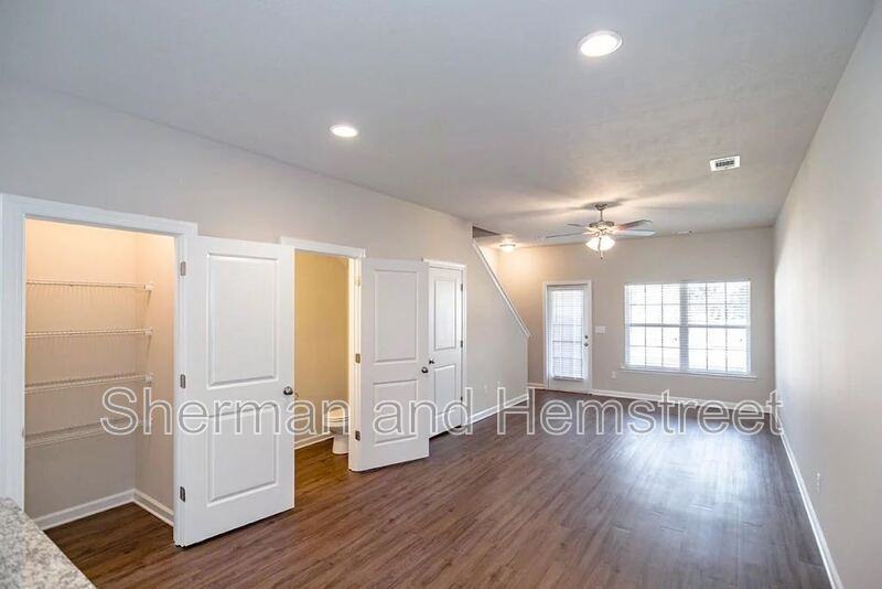 303 Joiner Cir #303 - Photo 5 of 20