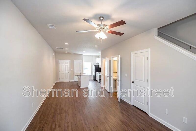 303 Joiner Cir #303 - Photo 7 of 20