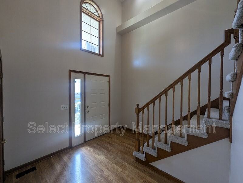10931 Smokey Ridge Pl - Photo 4 of 37