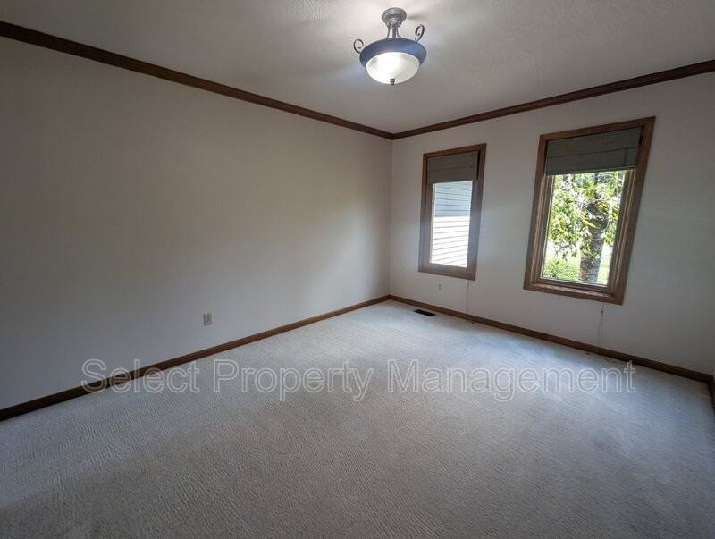 10931 Smokey Ridge Pl - Photo 5 of 37