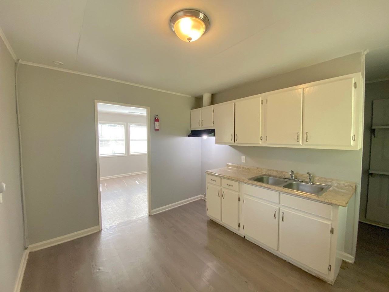 7785 Captain Rd - Photo 3 of 14