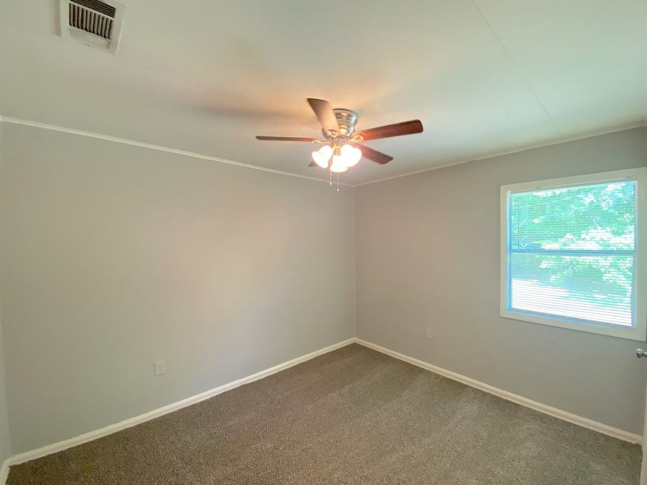 7785 Captain Rd - Photo 4 of 14
