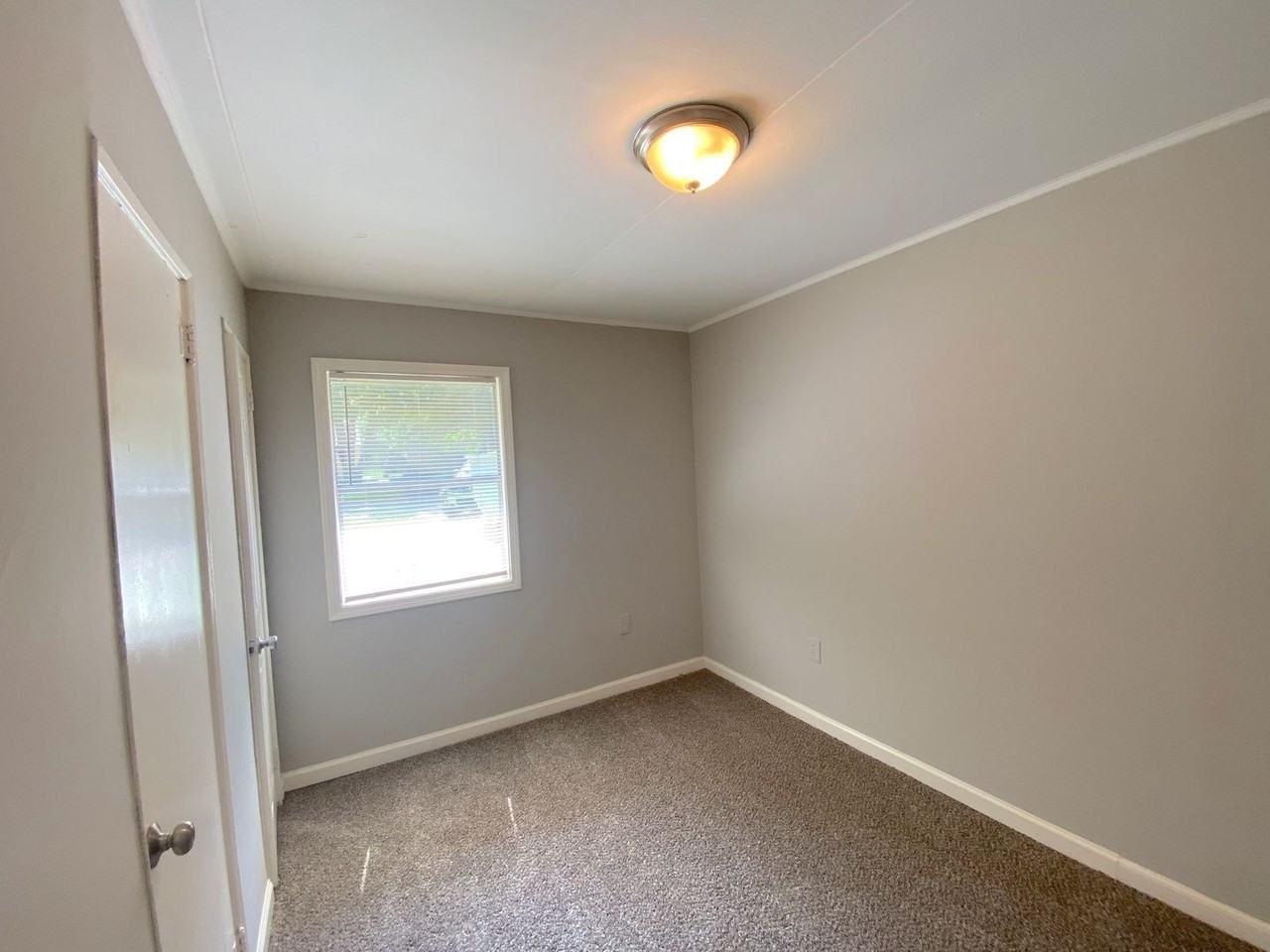 7785 Captain Rd - Photo 5 of 14
