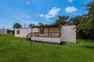featured image of 37 Riverside Ln #C