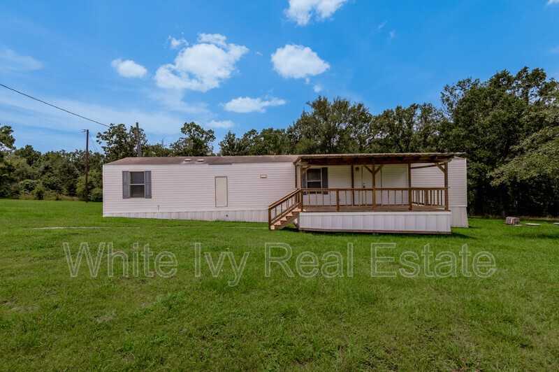 37 Riverside Ln #C - Photo 2 of 15