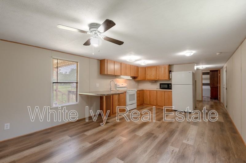 37 Riverside Ln #C - Photo 6 of 15