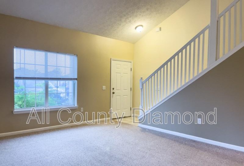5204 Joshua Ln - Photo 4 of 18