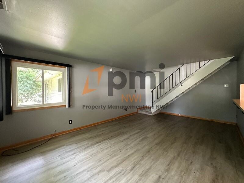 6974 Fillmore Dr - Photo 3 of 16