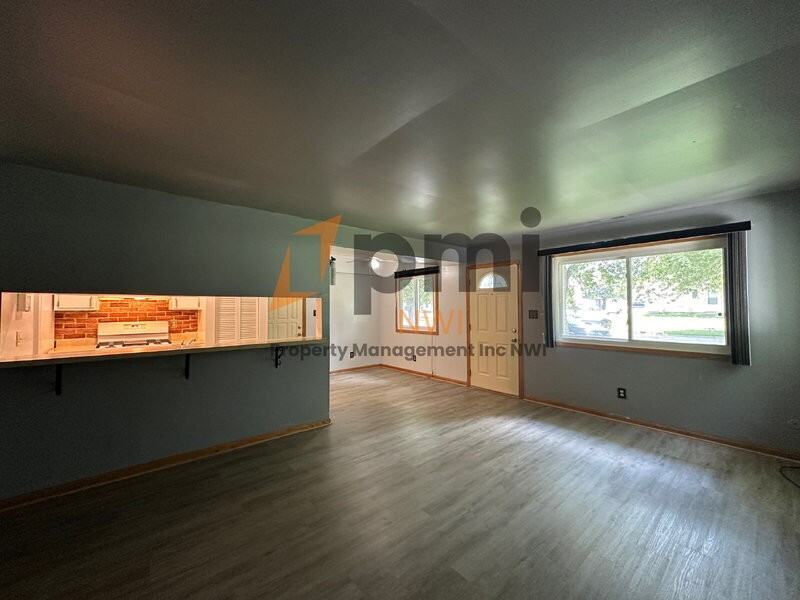 6974 Fillmore Dr - Photo 4 of 16