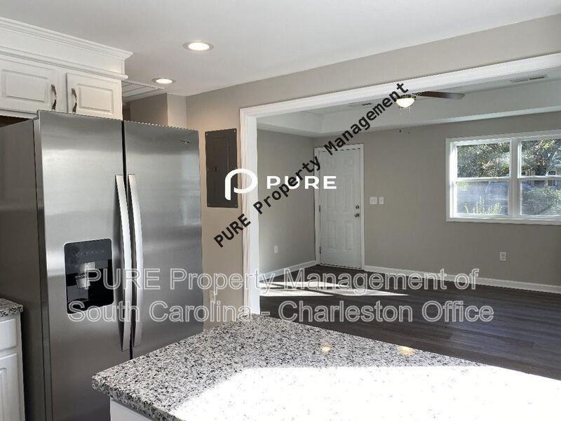 1612 Acacia St - Photo 5 of 19