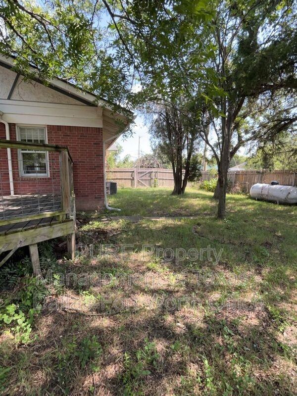 501 E Monroe St - Photo 3 of 26