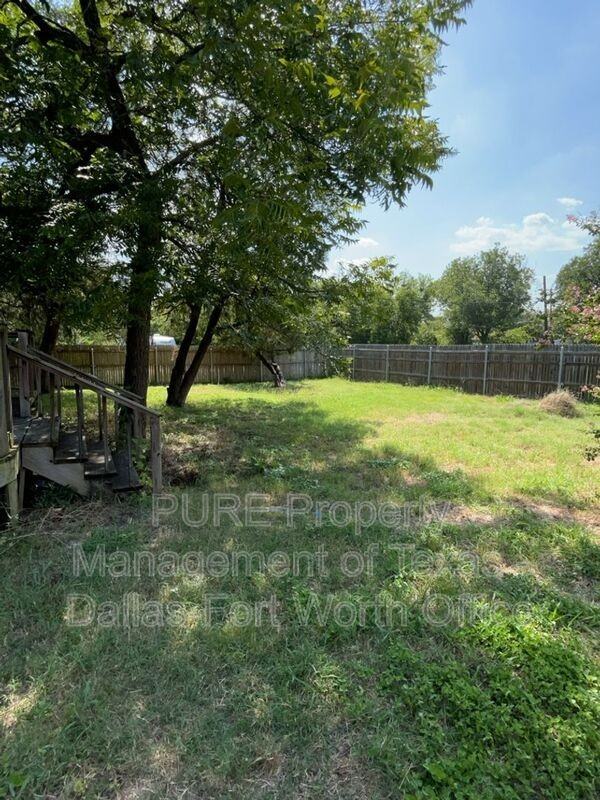 501 E Monroe St - Photo 4 of 26