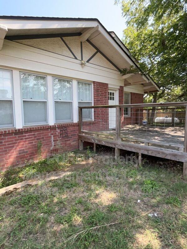 501 E Monroe St - Photo 5 of 26