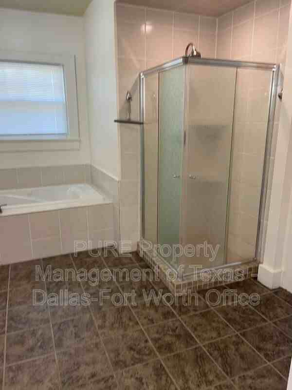 501 E Monroe St - Photo 7 of 26