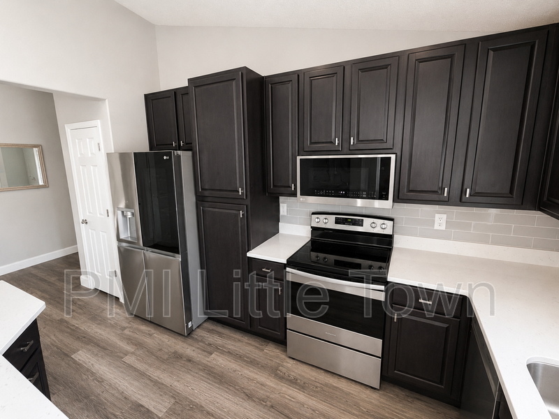 4464 Copeland Loop #204 - Photo 6 of 27