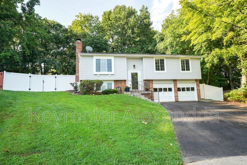 5901 Beech Tree Dr - Photo 2 of 42