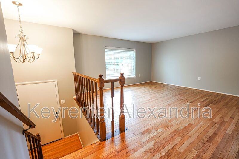 5901 Beech Tree Dr - Photo 5 of 42