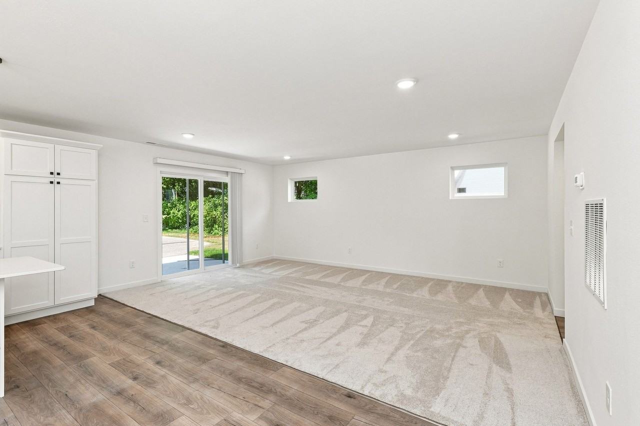 1010 Chittock Ave - Photo 2 of 24