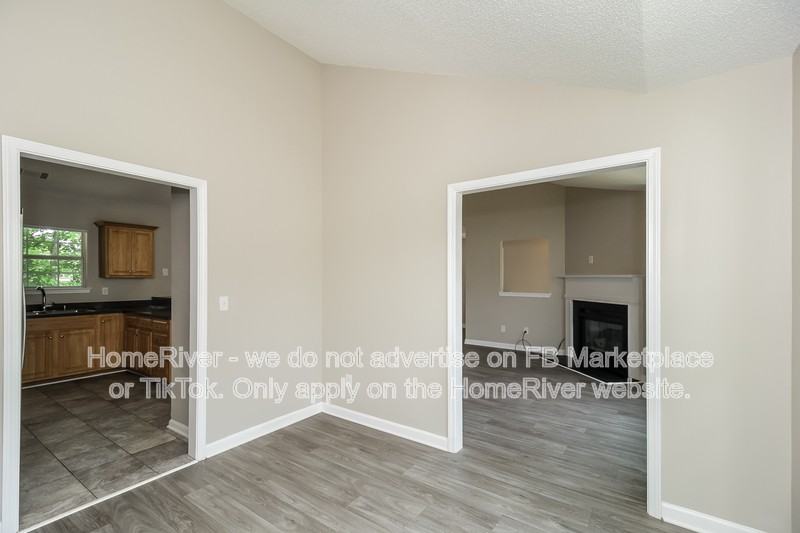 5037 Kens Ct - Photo 5 of 18