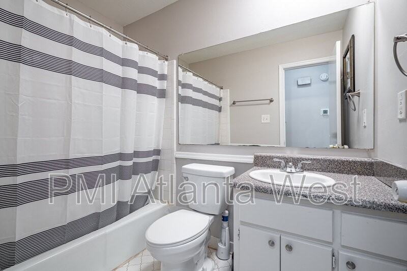 2135 Knighton Dr - Photo 6 of 15