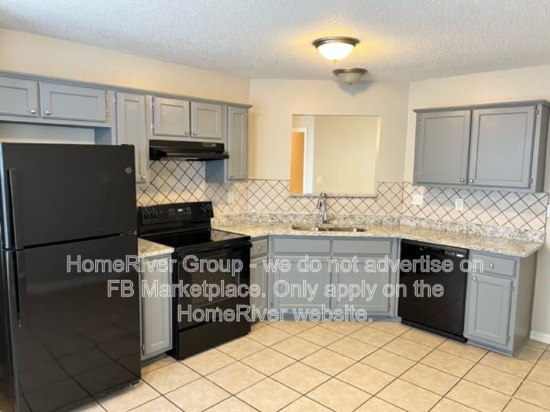 7052 Foxhall Dr - Photo 5 of 11