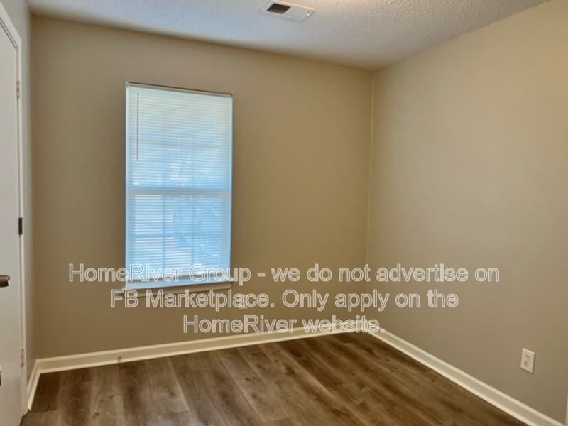 7052 Foxhall Dr - Photo 7 of 11