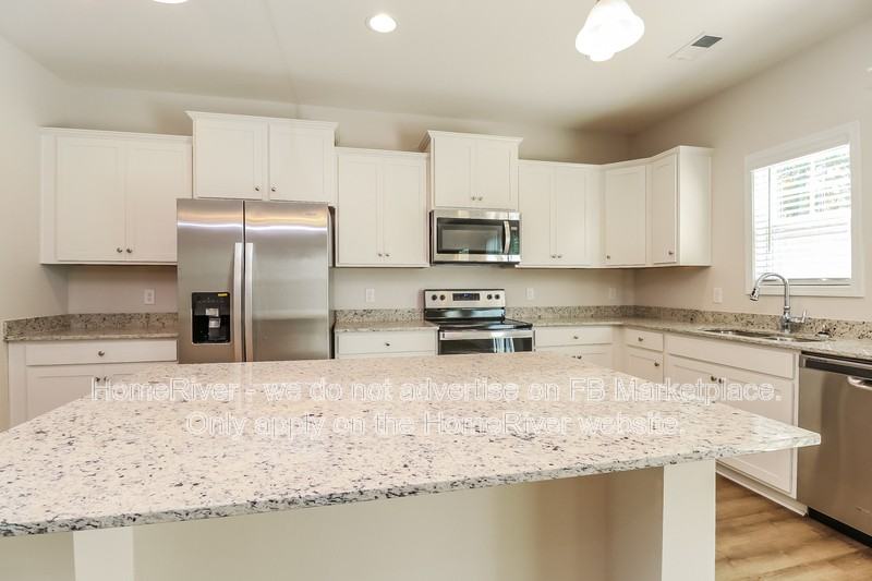 1340 Curlew Cir - Photo 5 of 21