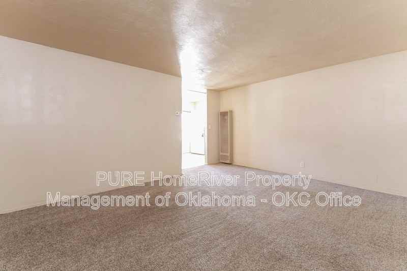 3906 S Hudson Ave - Photo 6 of 19