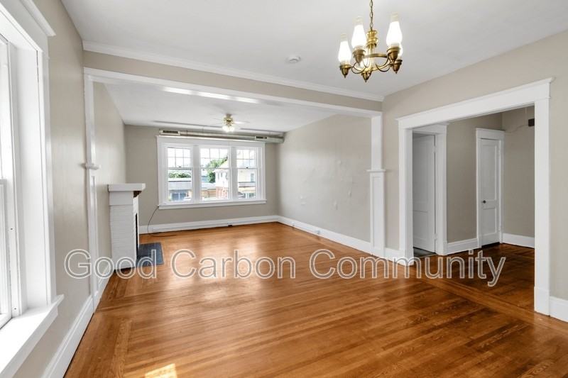 79 Saranac Ave - Photo 3 of 20